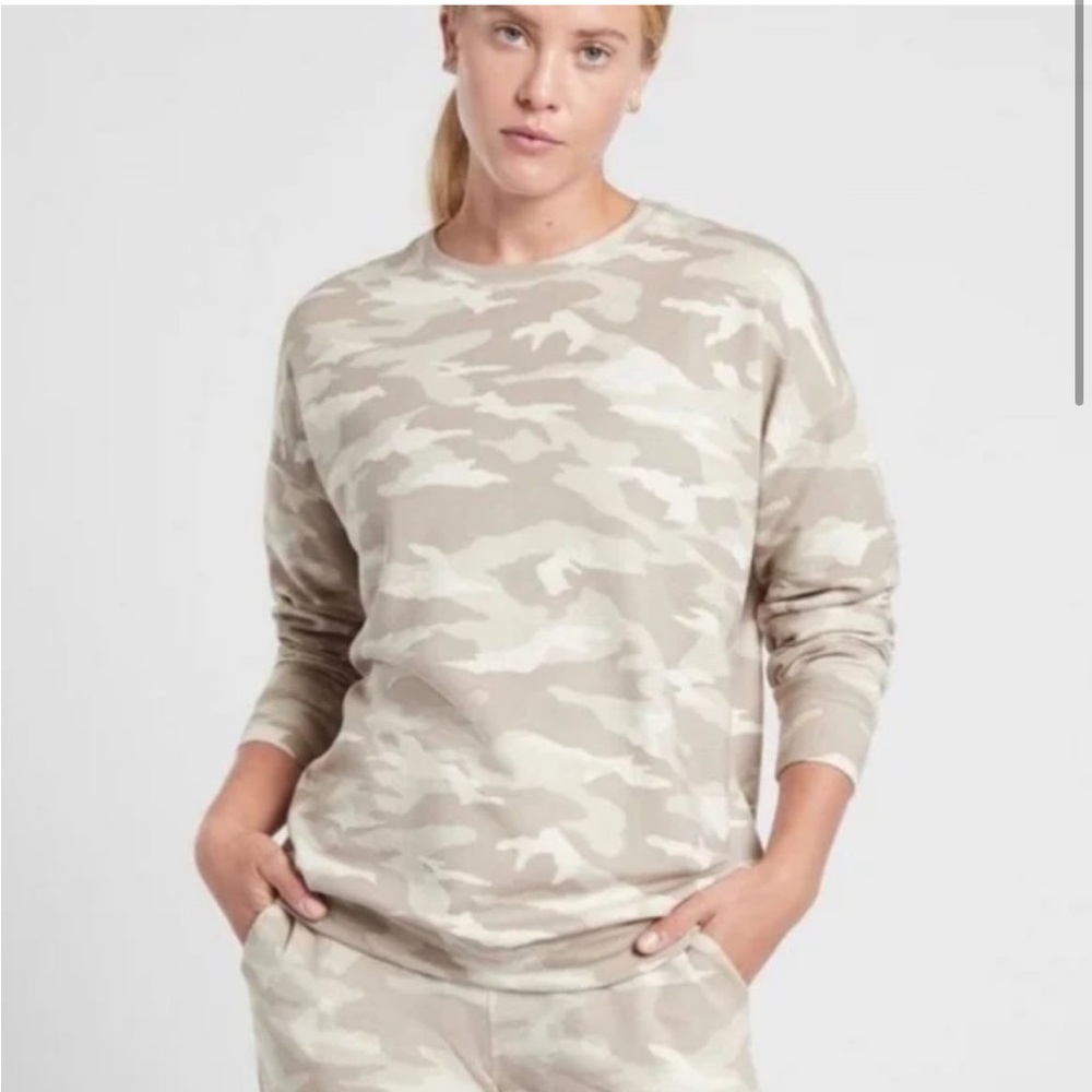 Athleta Studio To Street Camo Sweatshirt EUC size medium